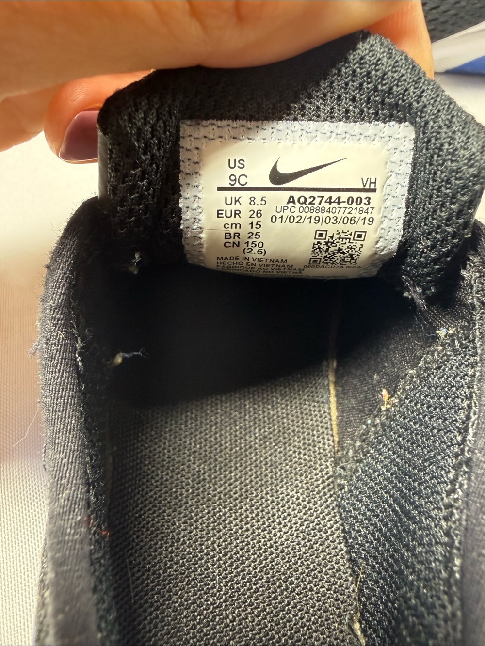 Nike Kids Black and Blue Slip-On Sneakers with White Midsole Size 9C - Picture 8 of 11